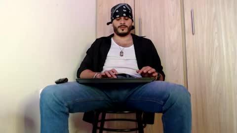 Esteban Fernandez online show from 01-29-25, 08:04