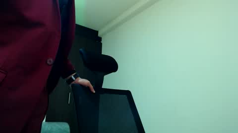 Esteban Fernandez online show from 11-23-25, 02:22