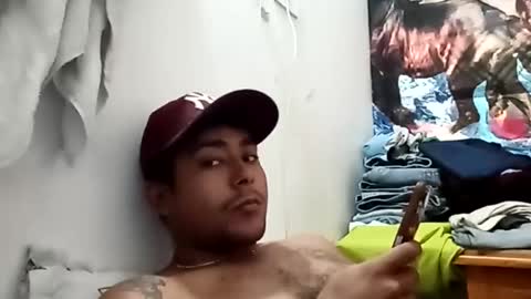 Snapshot of esteban_verg chatting on 12-11-24, 02:22 wailer1996 online show from 12-11-24, 02:22