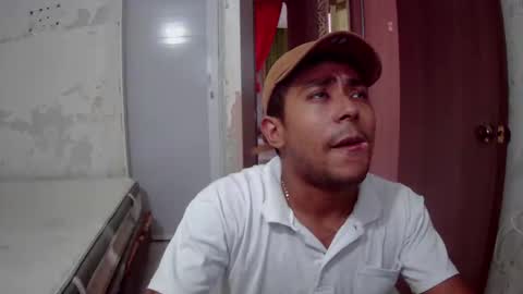 Snapshot of esteban_verg chatting on 03-24-26, 10:37 wailer1996 online show from 03-24-26, 10:37