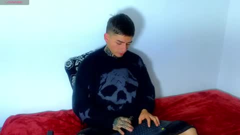 Esteban independent model online show from 04-21-26, 01:17