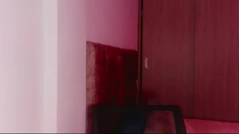 Snapshot of estefa1 chatting on 11-21-25, 03:00 estefa1 online show from 11-21-25, 03:00