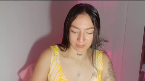 Snapshot of estefa1 chatting on 12-16-25, 06:57 estefa1 online show from 12-16-25, 06:57