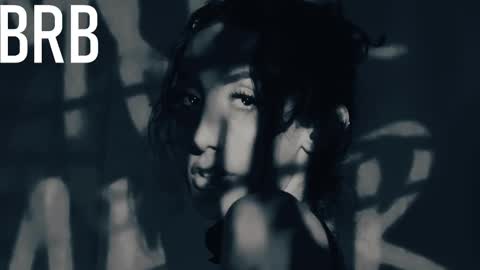 Estefa G online show from 02-01-25, 01:23