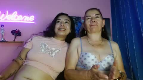 estefania_344 online show from 10-06-25, 08:17