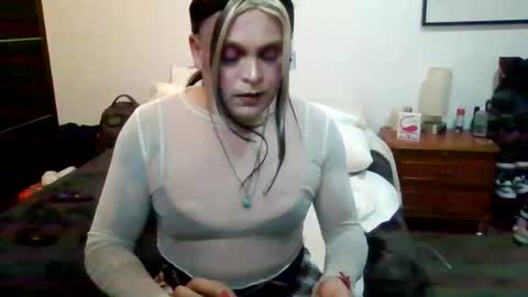 Snapshot of estephanieaguilar chatting on 10-26-25, 08:20 Estephanie Aguilar online show from 10-26-25, 08:20