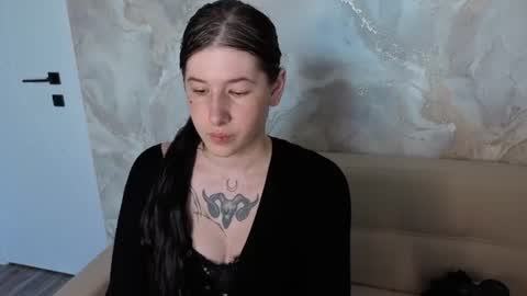 Ester Henderson online show from 07-28-26, 08:21