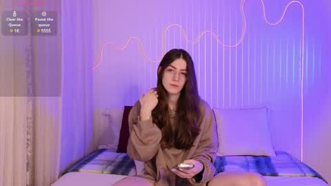 Ester online show from 01-19-25, 09:02