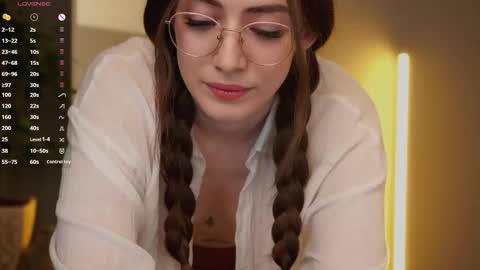 Ester online show from 09-20-25, 01:17