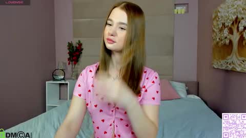 Ester online show from 03-06-26, 12:40