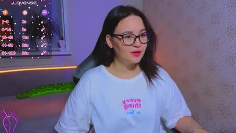 EsterPlayful online show from 09-29-25, 05:18