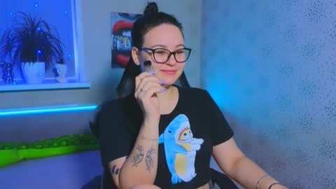 EsterPlayful online show from 11-22-25, 06:56