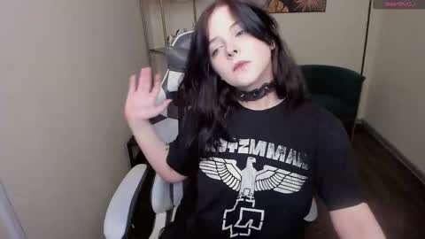 Ester  online show from 03-28-26, 04:06