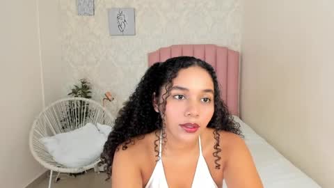 Snapshot of esther_sofia chatting on 05-01-26, 07:40 esther online show from 05-01-26, 07:40