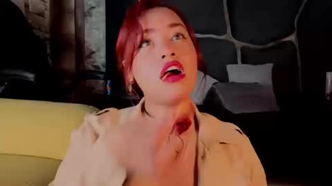 estrella05_ online show from 10-18-25, 05:21