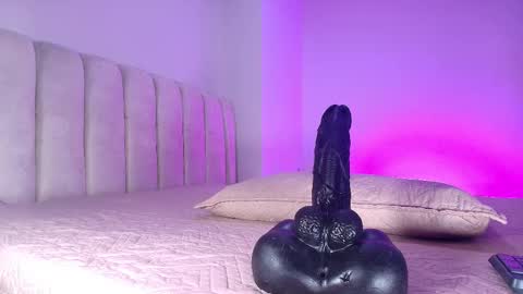 Estrella online show from 01-14-26, 12:00