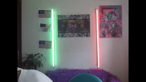 Snapshot of estrellita__jordan chatting on 02-02-25, 05:04 JORDAN online show from 02-02-25, 05:04