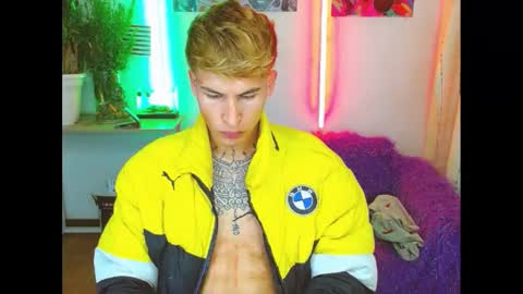 Snapshot of estrellita__jordan chatting on 02-12-25, 04:33 JORDAN online show from 02-12-25, 04:33