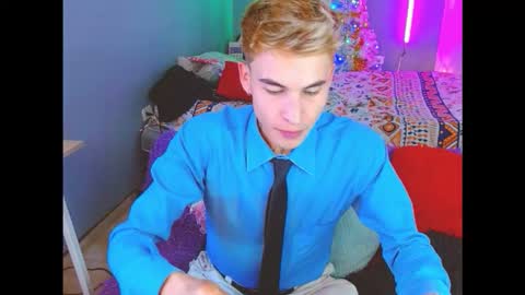 Snapshot of estrellita__jordan chatting on 12-16-25, 02:49 JORDAN online show from 12-16-25, 02:49