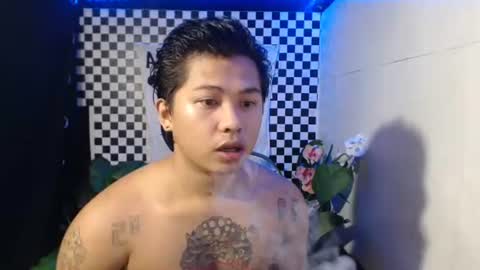 Snapshot of esward_tynn chatting on 10-23-25, 02:55 im esward tynn online show from 10-23-25, 02:55