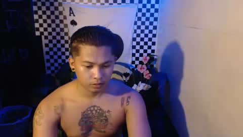 Snapshot of esward_tynn chatting on 11-10-25, 03:27 im esward tynn online show from 11-10-25, 03:27