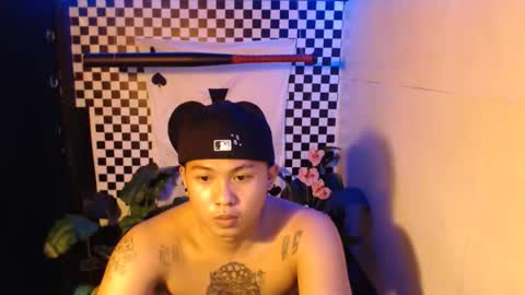 Snapshot of esward_tynn chatting on 11-15-25, 06:37 im esward tynn online show from 11-15-25, 06:37