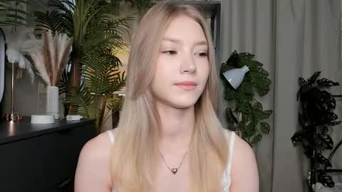 Natalie online show from 09-21-25, 05:42