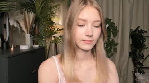 Natalie online show from 10-08-25, 05:49