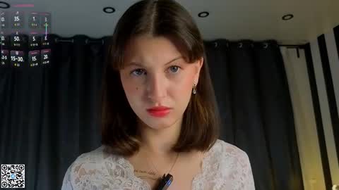 Snapshot of ethalhatchell chatting on 11-11-25, 06:08 Elsa online show from 11-11-25, 06:08