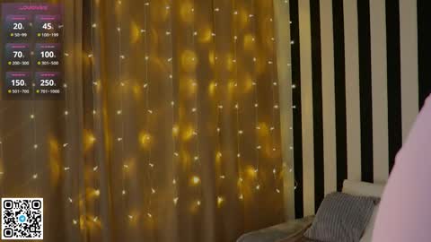 Snapshot of ethalhatchell chatting on 11-28-25, 06:10 Elsa online show from 11-28-25, 06:10