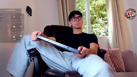 etham_wolf1 online show from 07-02-26, 05:41