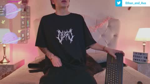 Snapshot of ethan_and_ava chatting on 09-24-25, 02:48 ethan and ava online show from 09-24-25, 02:48