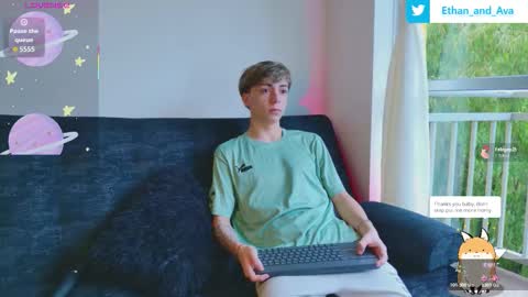 Snapshot of ethan_and_ava chatting on 10-26-25, 01:06 ethan and ava online show from 10-26-25, 01:06