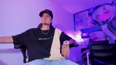 Snapshot of ethan_boy_ chatting on 09-11-25, 09:04 Ethan online show from 09-11-25, 09:04