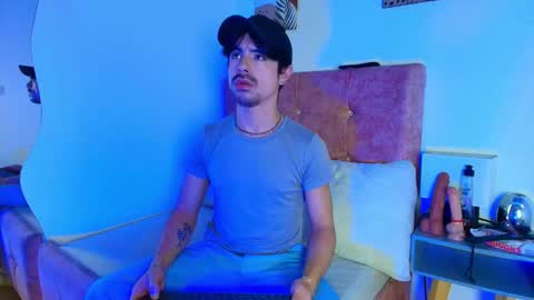 ethan  online show from 01-07-26, 03:31