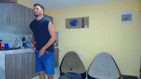 Snapshot of ethan_hawke_ chatting on 10-16-25, 07:48 Jose online show from 10-16-25, 07:48