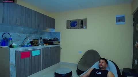 Snapshot of ethan_hawke_ chatting on 10-22-25, 09:20 Jose online show from 10-22-25, 09:20