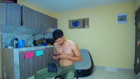 Snapshot of ethan_hawke_ chatting on 10-23-25, 04:23 Jose online show from 10-23-25, 04:23