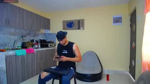 Snapshot of ethan_hawke_ chatting on 10-24-25, 05:20 Jose online show from 10-24-25, 05:20