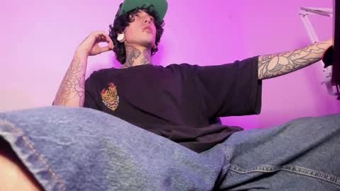 Ethan sykes online show from 11-19-25, 03:17