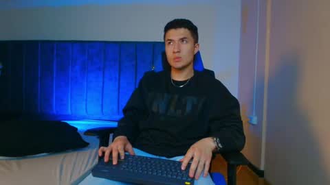 Snapshot of ethanconnor_ chatting on 10-04-25, 12:25 ethanconnor_ online show from 10-04-25, 12:25