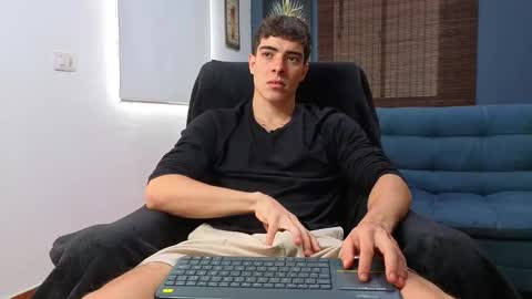 ethangreey1 online show from 03-11-26, 02:34