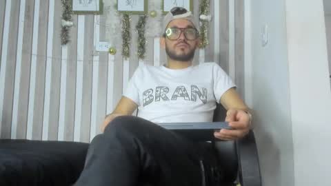 Ethan Grey online show from 12-20-25, 11:17