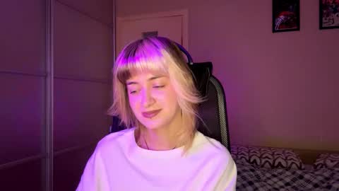 Emily online show from 11-11-25, 06:46