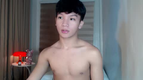 Rey online show from 02-18-26, 05:42