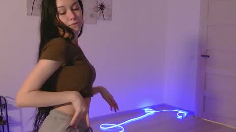 etherealnightwhisper online show from 12-04-25, 08:39