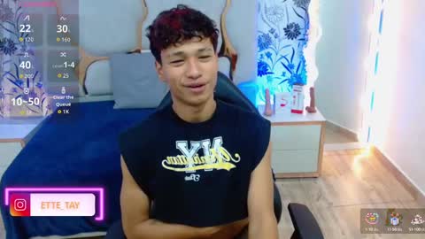 Snapshot of ette_tay chatting on 10-01-25, 03:12 ette online show from 10-01-25, 03:12