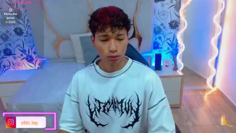 Snapshot of ette_tay chatting on 10-09-25, 04:32 ette online show from 10-09-25, 04:32