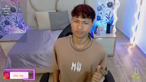 Snapshot of ette_tay chatting on 10-16-25, 03:07 ette online show from 10-16-25, 03:07