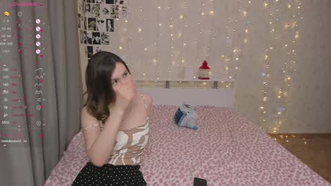 Snapshot of eumomino chatting on 01-29-25, 07:22 Veronica Tiia Lilith left to right online show from 01-29-25, 07:22